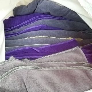 【做美容/毛巾會沾大大浸味既朋友注意】
如果你以為洗呢d毛巾只係落個洗衣粉,滴幾滴滴露就可以ko的話就大錯特錯喇😂,一d好似美容院咁既地方,毛巾成日都會沾到唔同氣味,除左需要用熱水浸之外,仲要用去油劑之類慢慢解決先得。
如果洗完仲有陣油味俾客人知道就大件事啦😱,想俾個最好既服務俾客人既話就聯絡我們得知更多吧~ 26年經驗唔係流架!
#洗衣 #洗衫 #洗衣店 #洗衣機 #油污 #去污 #美容 #美容院 #laundry